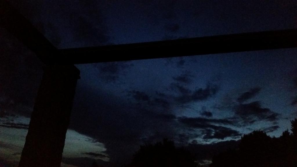 Gavza Sky View Apartment Cres Luaran gambar
