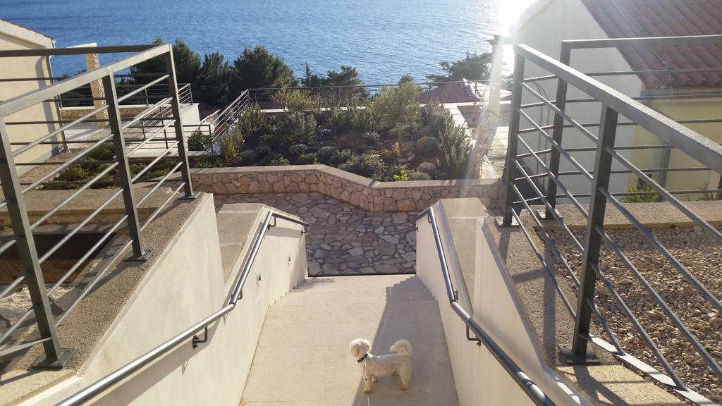 Gavza Sky View Apartment Cres Luaran gambar